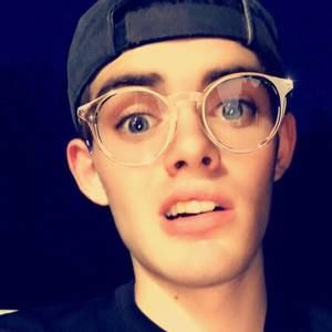 Meet your Posher, Logan